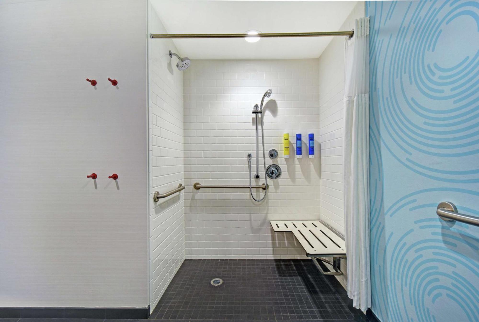 Tru By Hilton Portland Airport Area Me Hotel South Portland Exterior foto